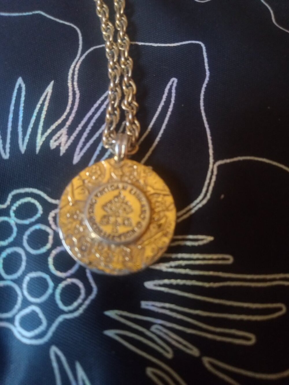 Vatican Library Collection Necklace - Picture 3 of 3